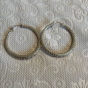 Chic Gold Textured Hoop Earrings
